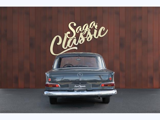 MERCEDES-BENZ 190 190 HECK FLOSSE  