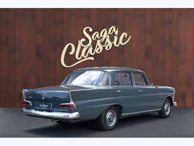 MERCEDES-BENZ 190 190 HECK FLOSSE  