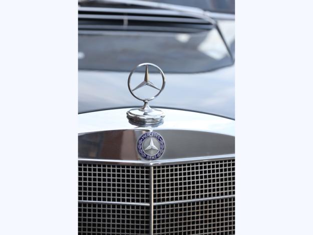 MERCEDES-BENZ 190 190 HECK FLOSSE  