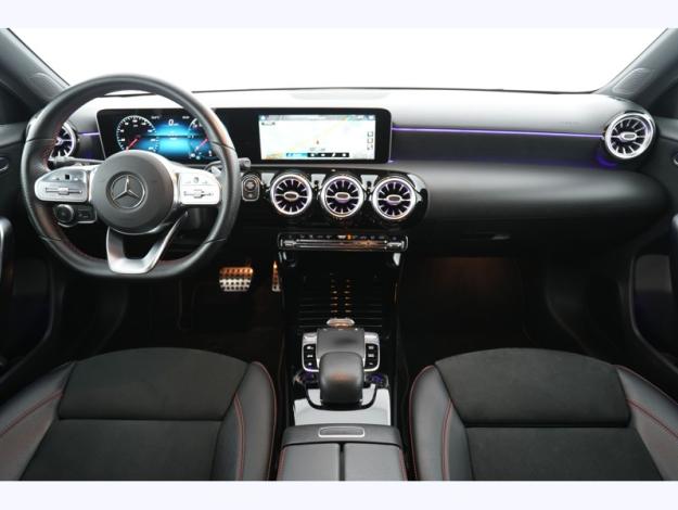 MERCEDES-BENZ A-Klasse A 180 d Launch Edition