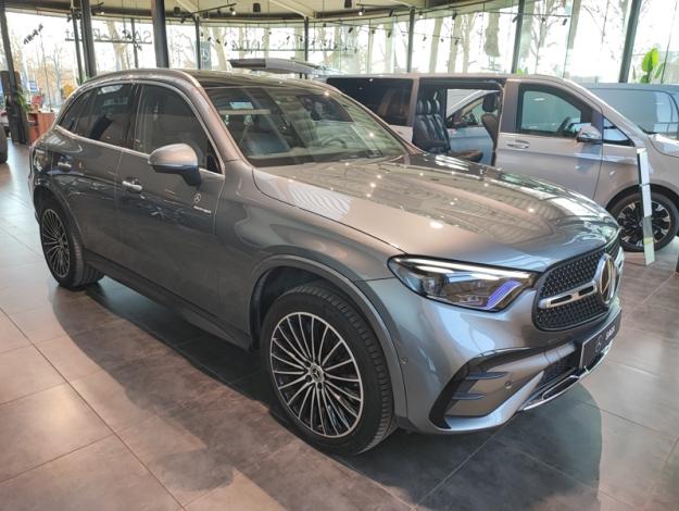 MERCEDES-BENZ GLC 300 e 4MATIC SUV AMG Line Saga Tournai +32 (0) 69 85 70 00 