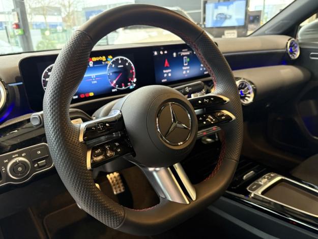 MERCEDES-BENZ Classe A 200 d AMG Line 8G-DCT AMG Line 