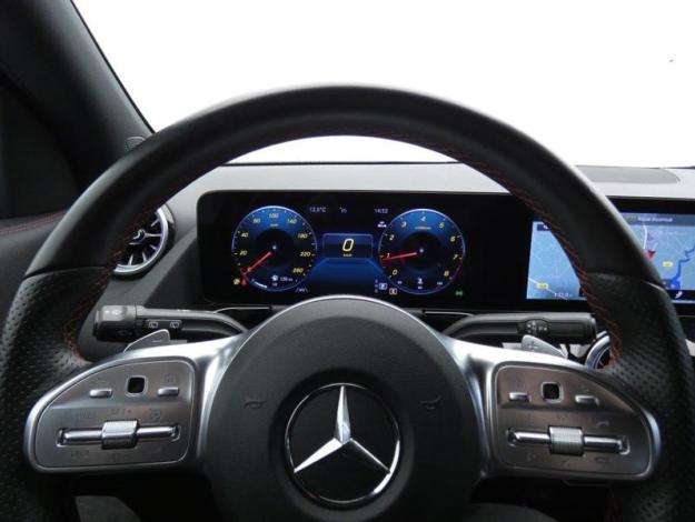 MERCEDES-BENZ GLA 200 AMG Line  GLA 200 AMG Line