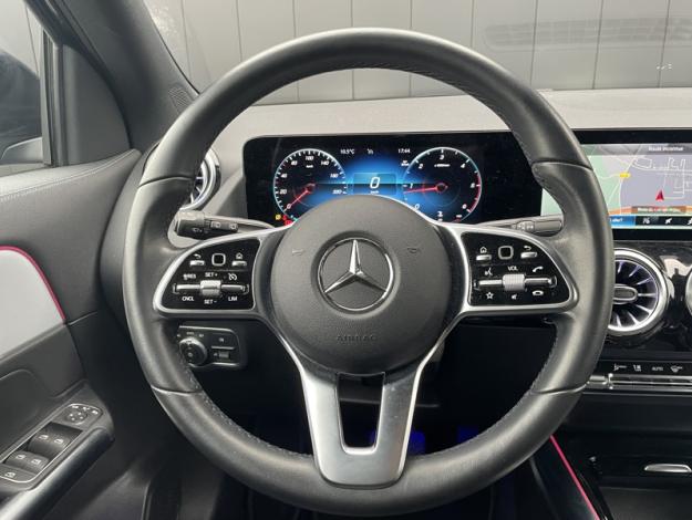 MERCEDES-BENZ GLA 200 d  Business Line Pack Progressive 