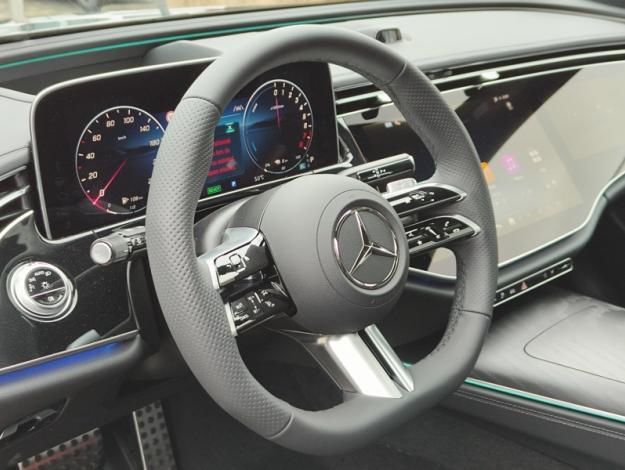 MERCEDES-BENZ E-Klasse E 300 e Break AMG Line