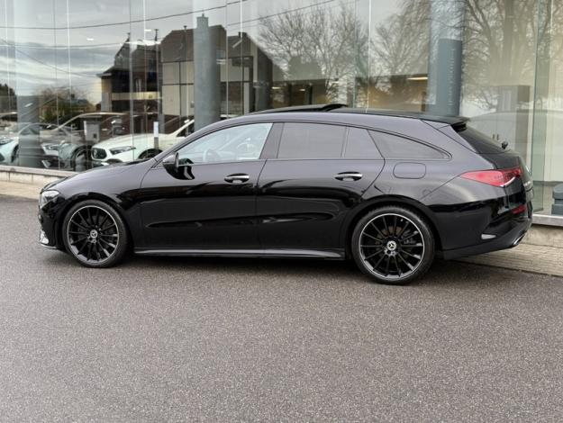 MERCEDES-BENZ CLA 200 d SB AMG Pack Night Pano  