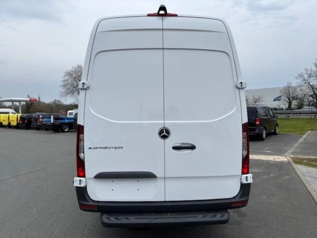 MERCEDES-BENZ eSprinter 420 FG 43 4,0t SELECT   