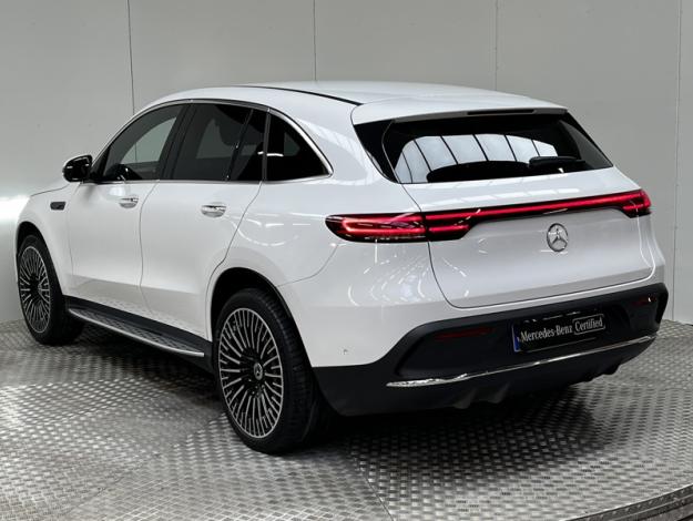 MERCEDES-BENZ EQC 400 4MATIC AMG line  