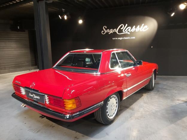 MERCEDES-BENZ 560 SL   