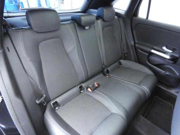 MERCEDES-BENZ GLA 200 d  Business Line Pack Progressive 
