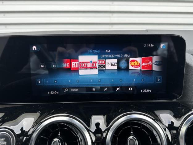 MERCEDES-BENZ GLA 200 d  Business Line Pack Progressive 