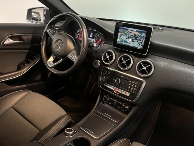 MERCEDES-BENZ Classe A A 180 d Sport Edition Pack Style 