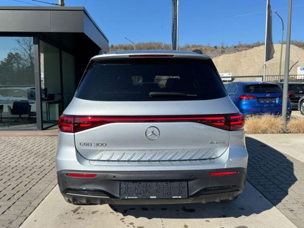 MERCEDES-BENZ EQB 300 4MATIC AMG LINE FaceLift  