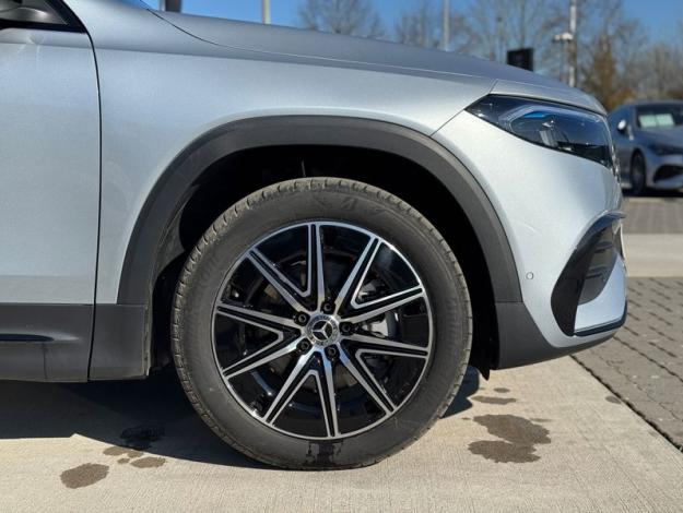 MERCEDES-BENZ EQB 300 4MATIC AMG LINE FaceLift  