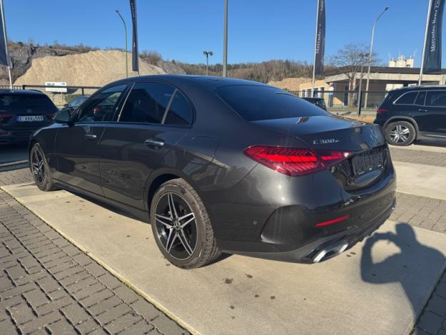 MERCEDES-BENZ C 300 e AMG Line  