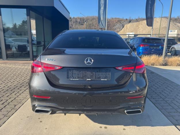 MERCEDES-BENZ C 300 e AMG Line  