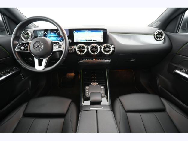 MERCEDES-BENZ GLA 180 Progressive Attelage Eclairage  