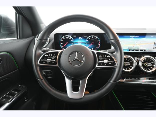 MERCEDES-BENZ GLA 180 Progressive Attelage Eclairage  