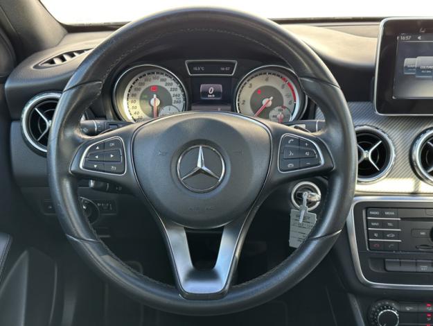 MERCEDES-BENZ GLA 180 d Inspiration Pack Style GLA 180 d Inspiration