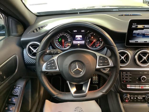 MERCEDES-BENZ Classe A A 180 d Intuition  