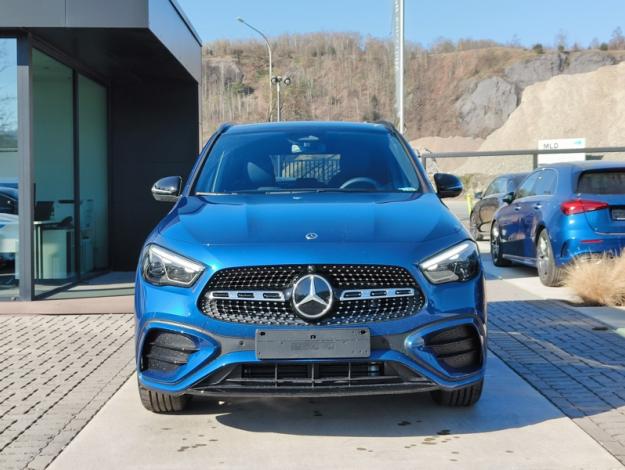 MERCEDES-BENZ GLA 180 d AMG Line  