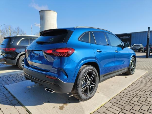 MERCEDES-BENZ GLA 180 d AMG Line  