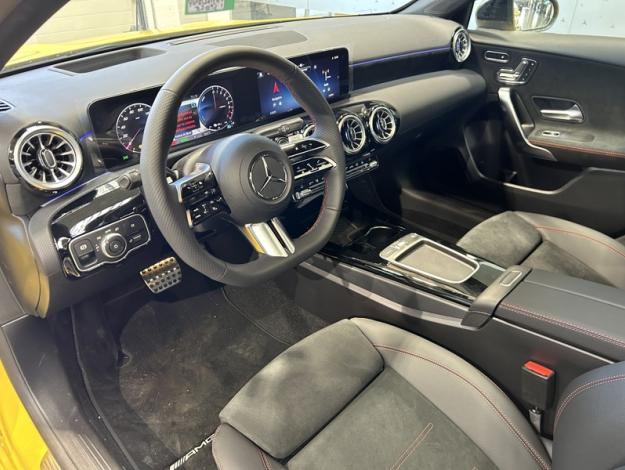 MERCEDES-BENZ A 250 250 e - AMG Line - SAGA Tournai +32 (0) 69 85 70 00 