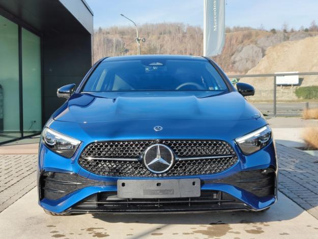 MERCEDES-BENZ A 180 d AMG Line  