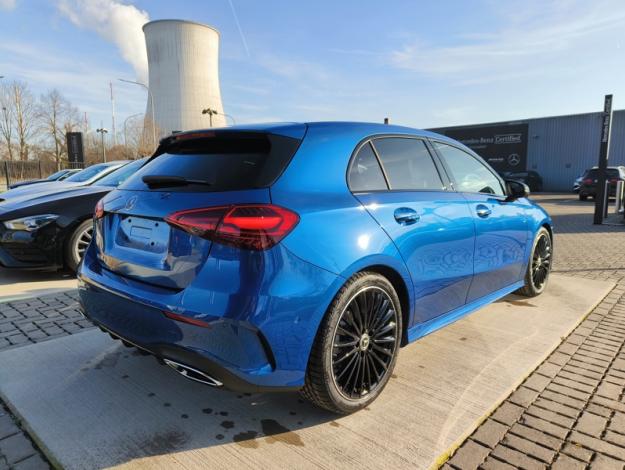 MERCEDES-BENZ A 180 d AMG Line  