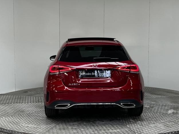 MERCEDES-BENZ Classe A 250 e AMG Line  