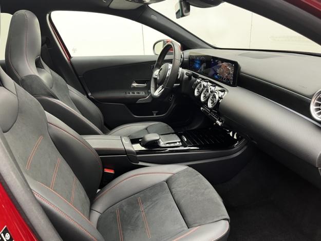 MERCEDES-BENZ Classe A 250 e AMG Line  
