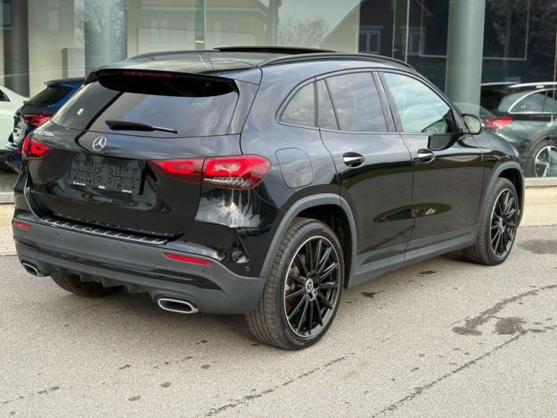 MERCEDES-BENZ GLA 250 e AMG Pack Night Toit Pano  