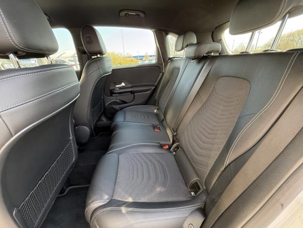 MERCEDES-BENZ Classe B 180 d Business Line Edition Pack Style Classe B/247 Classe B 180 d Business Line