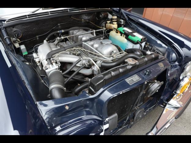 MERCEDES-BENZ 280 SE   