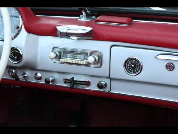 MERCEDES-BENZ 190 SL   