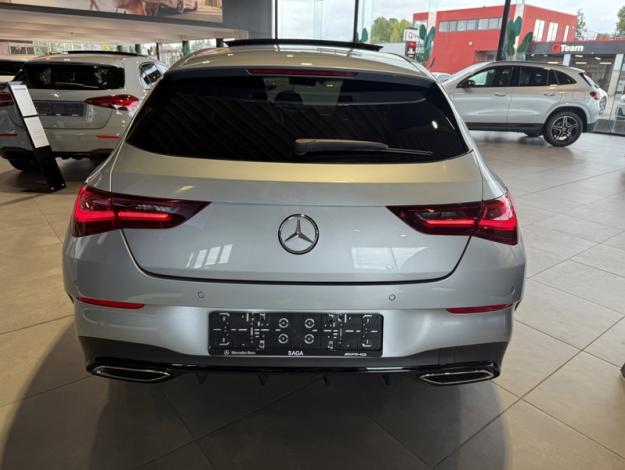 MERCEDES-BENZ CLA 180 Shooting Brake AMG Line  
