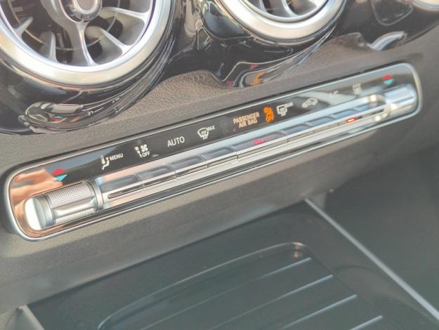MERCEDES-BENZ EQB 250 + Luxury Line - SAGA Huy (+32 85 23 69 00) 
