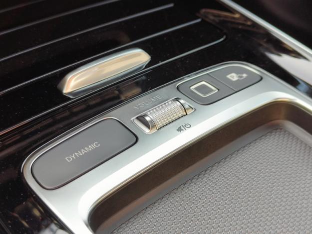 MERCEDES-BENZ EQB 250 + Luxury Line - SAGA Huy (+32 85 23 69 00) 