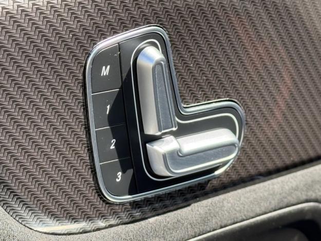 MERCEDES-BENZ GLB 200 d 4MATIC AMG Line  