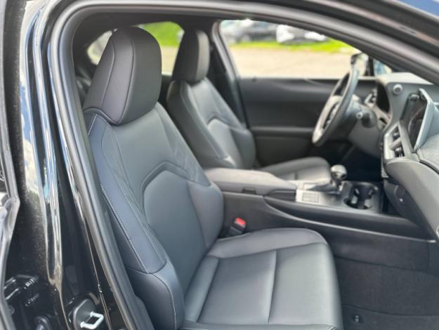 LEXUS UX 250H 2WD F SPORT Design  UX 250H HYBRIDE 2WD MC F SPORT DESIGN