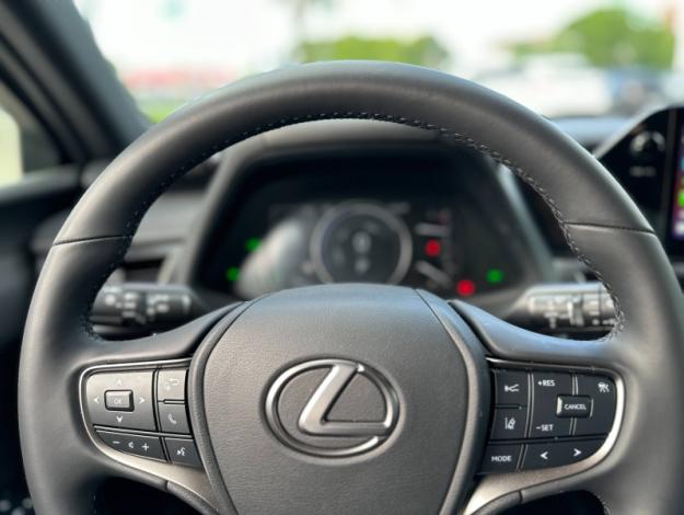 LEXUS UX 250H 2WD F SPORT Design  UX 250H HYBRIDE 2WD MC F SPORT DESIGN