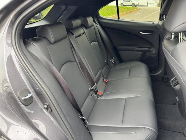 LEXUS UX 300h 2WD F SPORT Design  UX 300H HYBRIDE 2WD MC F SPORT DESIGN