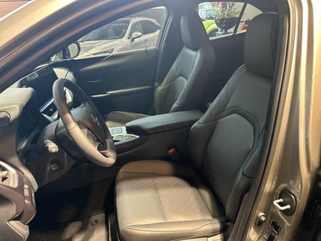 LEXUS UX 250H 2WD Luxe  UX 250H HYBRIDE 2WD MC LUXE TO TECHNO SR
