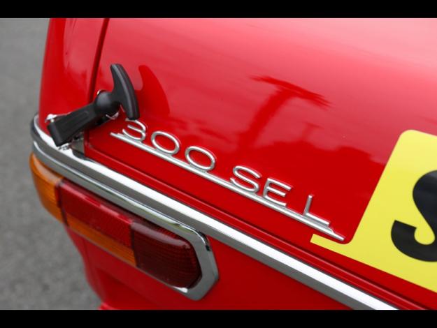 MERCEDES-BENZ 300 SEL 6.3  