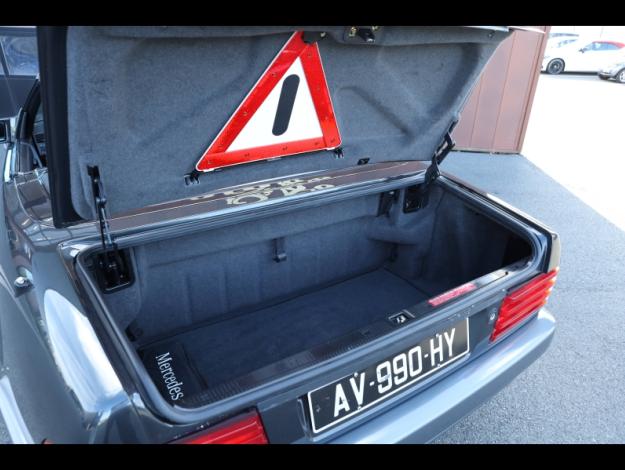 MERCEDES-BENZ 300 SL   