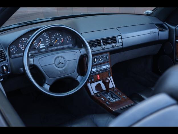 MERCEDES-BENZ 300 SL   