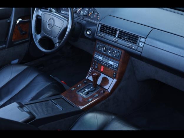 MERCEDES-BENZ 300 SL   