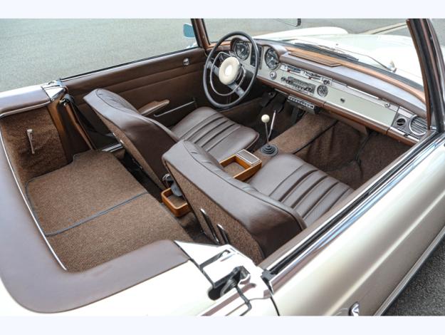 MERCEDES-BENZ 230 SL Pagode  