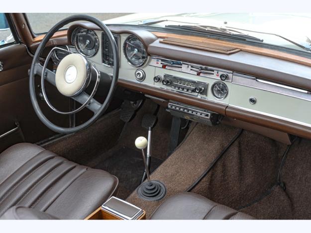 MERCEDES-BENZ 230 SL Pagode  