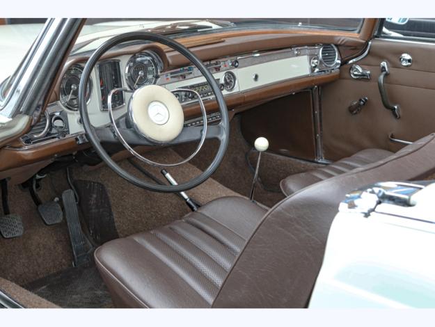 MERCEDES-BENZ 230 SL Pagode  